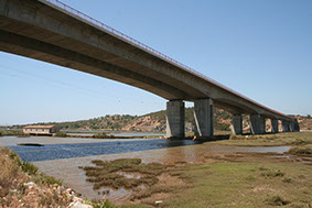 Ponte sobre o Rio Arade
